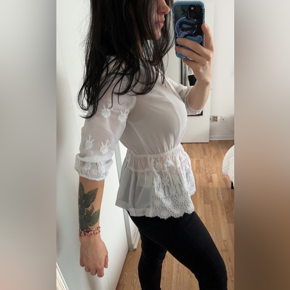 Delicate Sheer White Guess Peplum Blouse - Picture 3 of 5